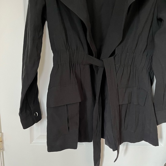 Light weight black jacket - Picture 5 of 5